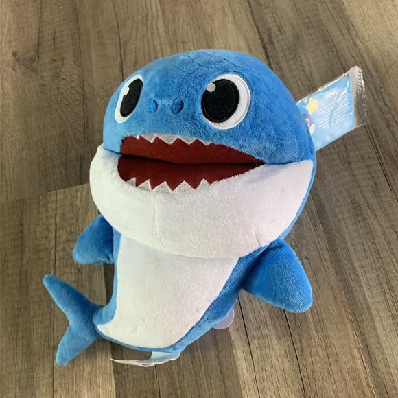 WowWee Pinkfong Baby Shark Official Song Puppet with Tempo Control - Daddy Shark - Picture 1 of 4